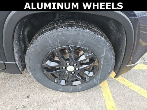 Used 2020 Chevrolet Traverse LT w/ Driver Confidence II Package image 8