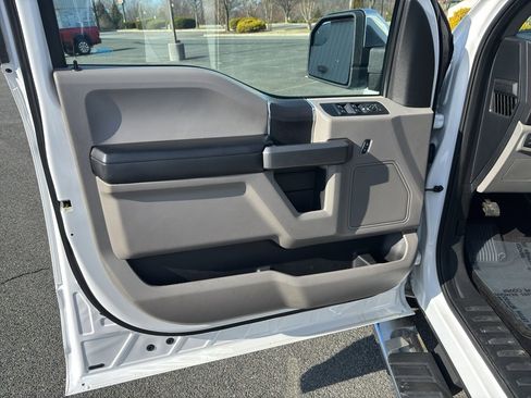 Used 2017 Ford F150 XLT image 16