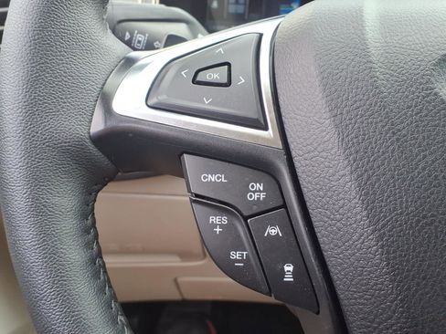 Used 2024 Ford Edge Titanium w/ Class II Trailer Tow Package AWD/4WD image 21