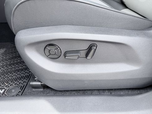 New 2026 Volkswagen Tiguan SE R-Line AWD/4WD image 13