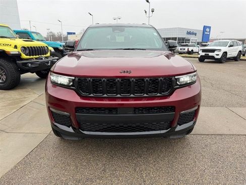 New 2025 Jeep Grand Cherokee L Limited image 2