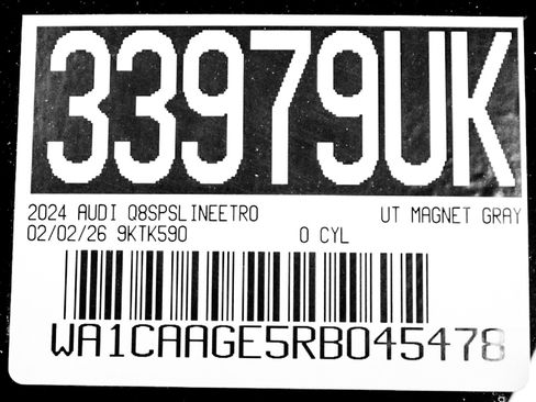 Used 2024 Audi Q8 e-tron Premium Plus image 32