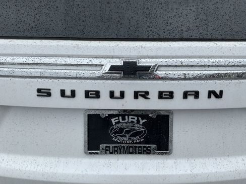 Used 2022 Chevrolet Suburban LT w/ Max Trailering Package image 27