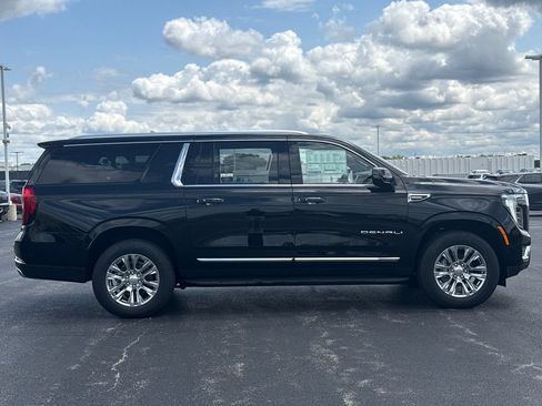 New 2026 GMC Yukon XL Denali w/ Advanced Technology Package AWD/4WD image 6