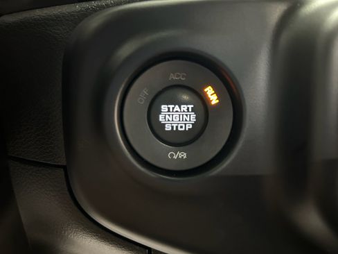 Used 2021 Jeep Gladiator Mojave AWD/4WD image 16