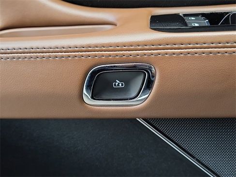 Used 2022 Lincoln Aviator Reserve w/ Elements Package Plus image 32