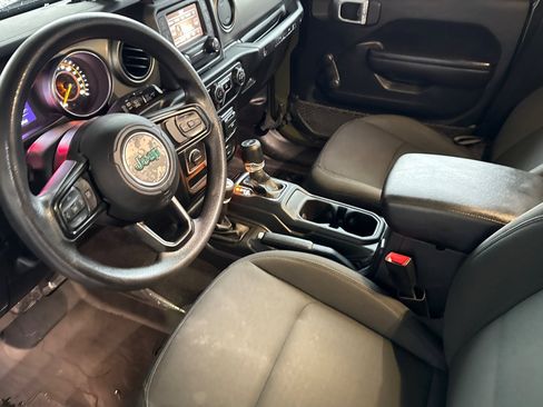 Used 2021 Jeep Wrangler Unlimited Sport image 11