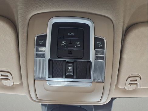 Used 2021 RAM 1500 Laramie AWD/4WD image 25