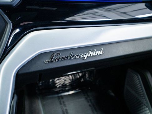 Used 2019 Lamborghini Urus image 56