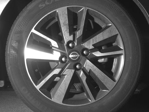 Used 2025 Nissan Versa SV image 13