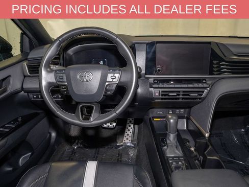 Used 2025 Toyota Camry SE FWD image 6