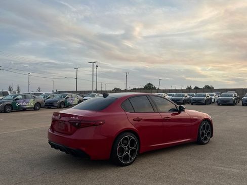 Used 2022 Alfa Romeo Giulia Veloce RWD image 23
