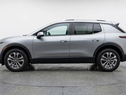 Used 2025 Chevrolet Equinox LT FWD image 5