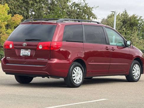 Used 2008 Toyota Sienna LE FWD image 4