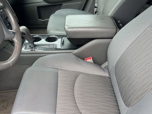 Used 2016 Chevrolet Traverse LT w/ Style and Technology Package FWD image 5