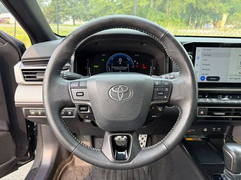 Used 2025 Toyota Camry SE w/ Multimedia Upgrade Package FWD image 15