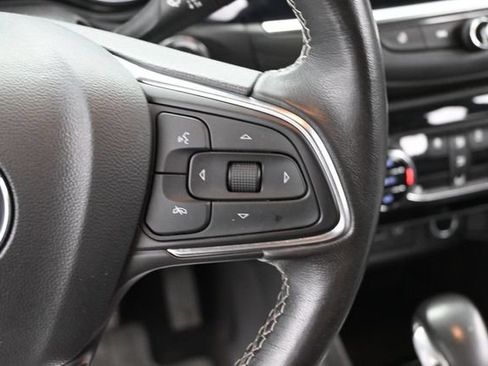 Used 2021 Buick Encore GX Essence w/ Experience Buick Package FWD image 27