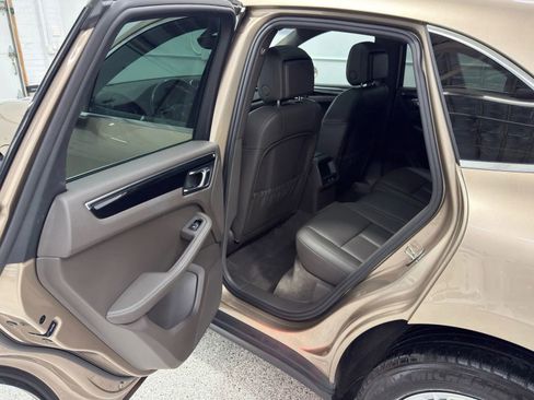 Used 2015 Porsche Macan S w/ Premium Package Plus image 26