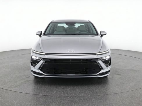 Used 2025 Hyundai Sonata SEL FWD image 2