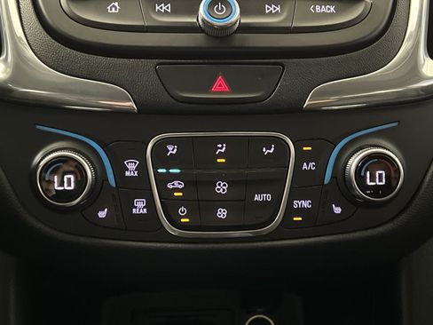 Used 2019 Chevrolet Equinox LT w/ Sun & Navigation Package FWD image 21