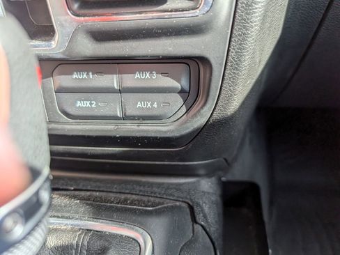 Used 2021 Jeep Wrangler Unlimited Sport image 17