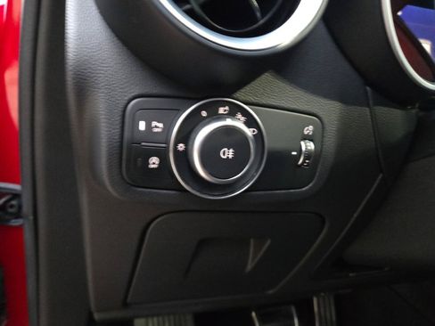 Used 2022 Alfa Romeo Stelvio Veloce image 25