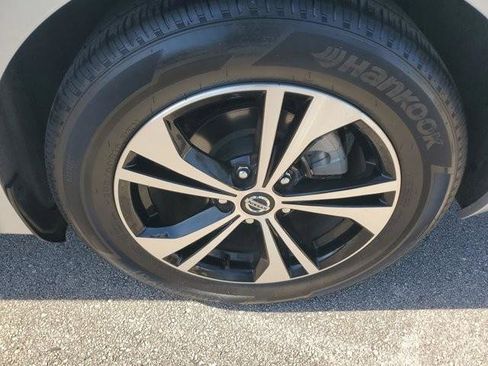 Used 2022 Nissan Sentra SV w/ All-Weather Package image 9