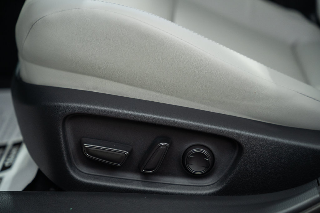 New 2027 Toyota Prius XLE AWD/4WD image 36