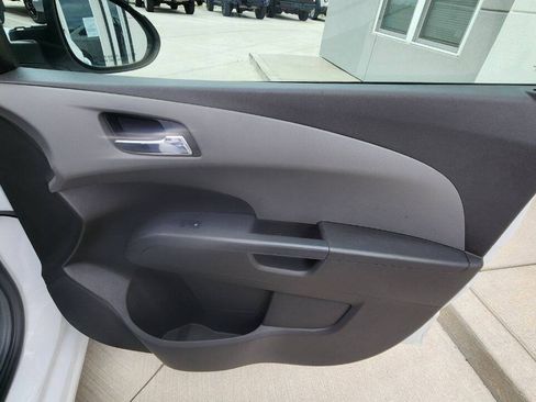 Used 2017 Chevrolet Sonic LT FWD image 15