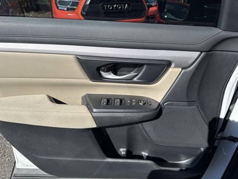 Used 2019 Honda CR-V LX image 7