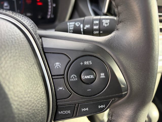 Used 2024 Toyota Corolla Cross XLE w/ Convenience Package AWD/4WD image 30