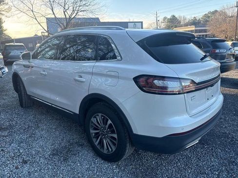 Used 2019 Lincoln Nautilus Select image 3