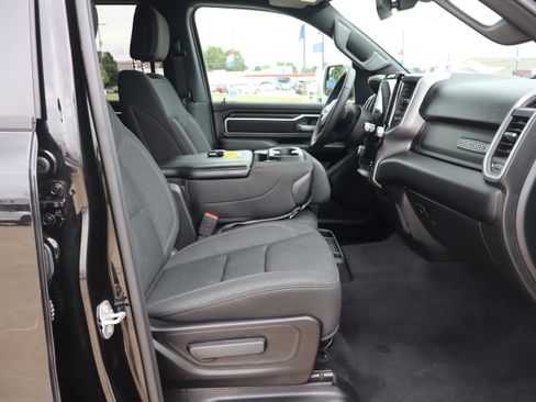 Used 2025 RAM 1500 Big Horn AWD/4WD image 12
