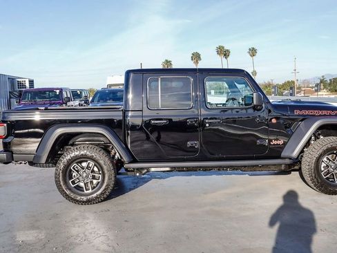New 2026 Jeep Gladiator Mojave image 13