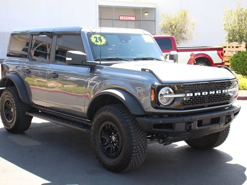 Certified 2024 Ford Bronco Wildtrak AWD/4WD image 11