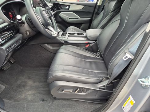 Used 2025 Acura MDX SH-AWD w/ Technology Package image 11