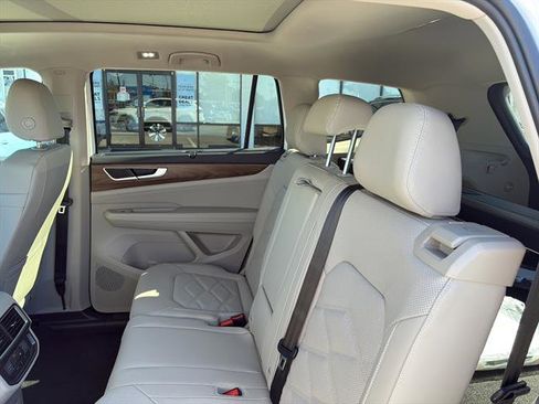 New 2026 Volkswagen Atlas SE FWD image 11