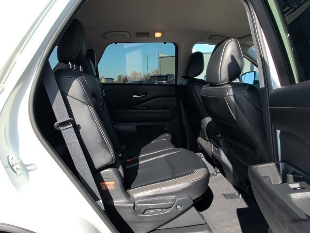 Certified 2024 Nissan Pathfinder SL AWD/4WD image 33