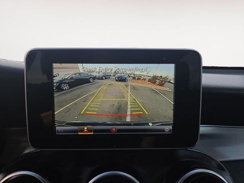 Used 2019 Mercedes-Benz GLC 350e 4MATIC image 24