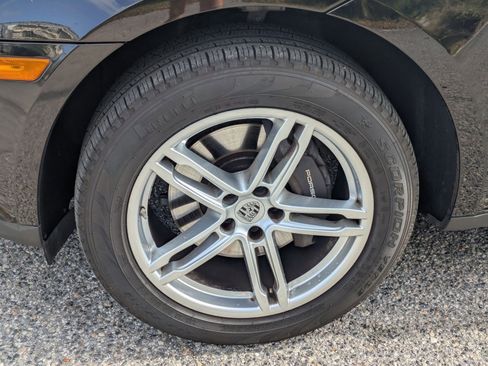 Used 2021 Porsche Macan image 8