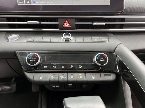 Used 2023 Hyundai Elantra SEL w/ Convenience Package image 20