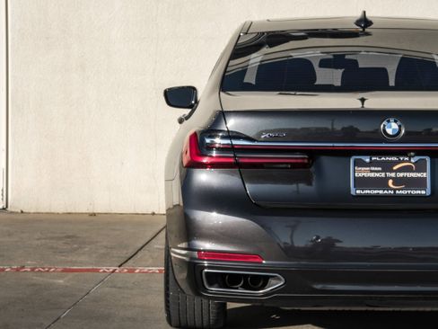 Used 2021 BMW 750i xDrive image 58