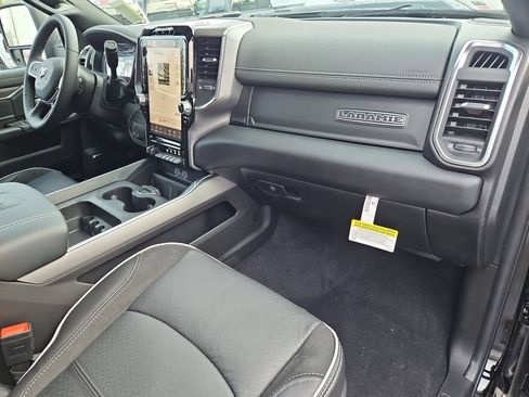 New 2026 RAM 2500 Laramie w/ Night Edition AWD/4WD image 17