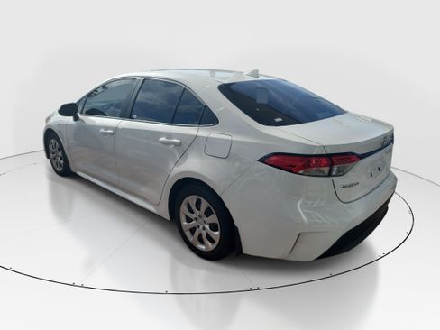 Used 2026 Toyota Corolla LE FWD image 4