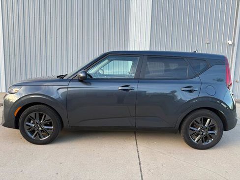 Used 2021 Kia Soul EX image 1