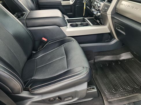 Used 2022 Ford F250 Lariat w/ Lariat Value Package AWD/4WD image 14