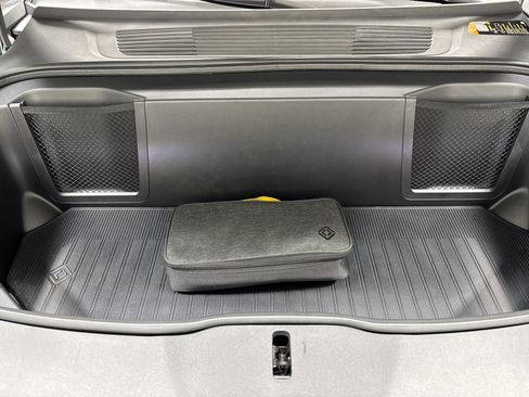 Used 2025 Rivian R1S Adventure AWD/4WD image 14