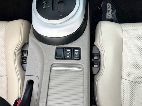 Used 2006 Nissan 350Z Touring image 25