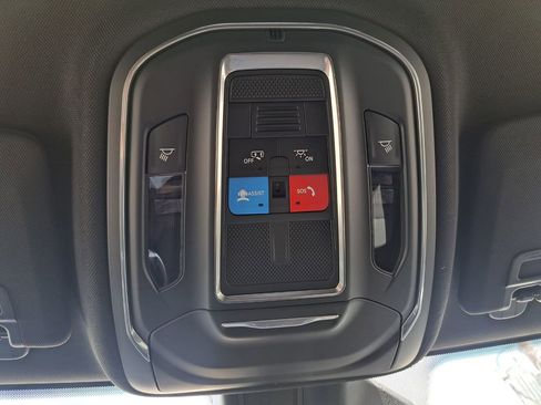 New 2026 Jeep Grand Cherokee Laredo image 16