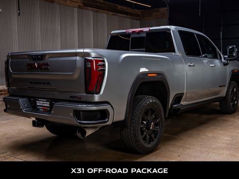 Used 2024 GMC Sierra 2500 AT4 w/ AT4 Premium Plus Package image 9